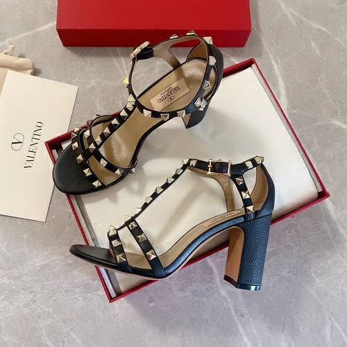 Picture of Valentino Shoes Women _SKUfw137154397fw